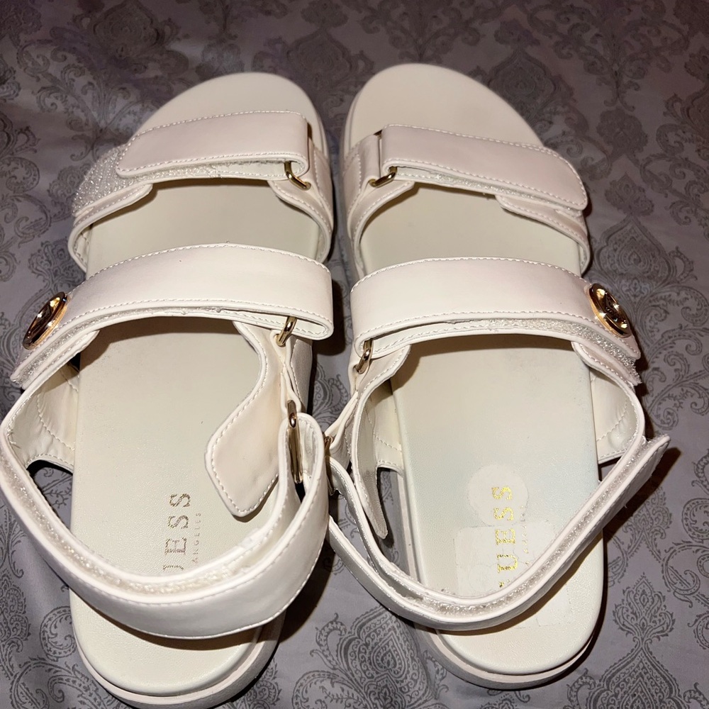 Guess Open Toe Slide sandal